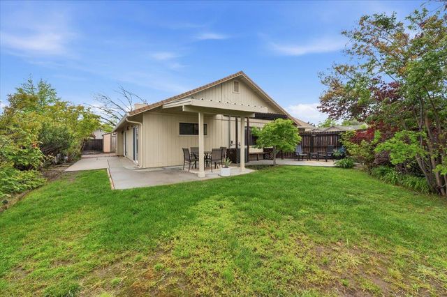 111 Muir Ct, Grass Valley, CA 95945