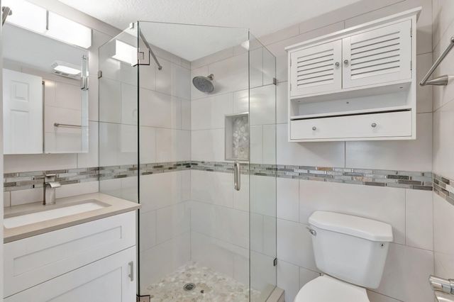 1131 Violet Terrace 104, Delray Beach, FL 33445