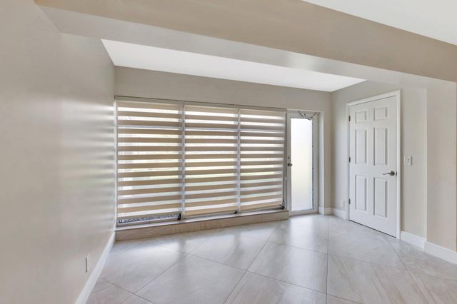 1131 Violet Terrace 104, Delray Beach, FL 33445