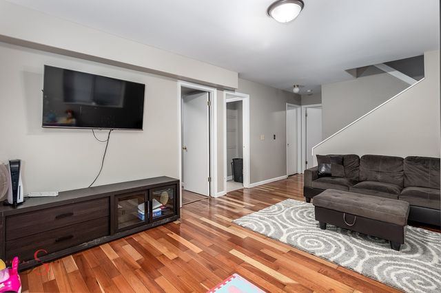 2121 Fox Hill Lane, Ottawa, IL 61350