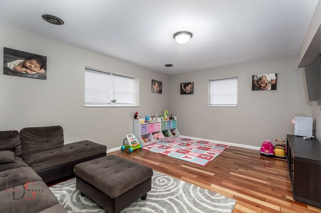 2121 Fox Hill Lane, Ottawa, IL 61350