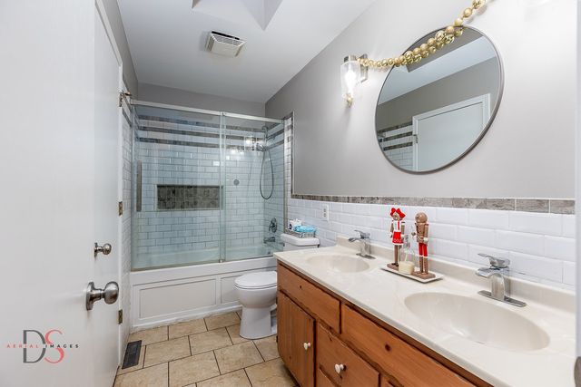 2121 Fox Hill Lane, Ottawa, IL 61350