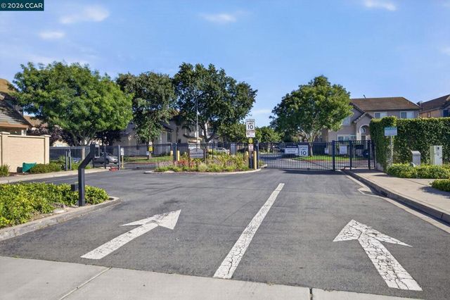 149 Maidenhair St, Pittsburg, CA 94565