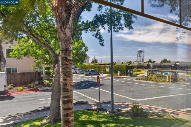 149 Maidenhair St, Pittsburg, CA 94565