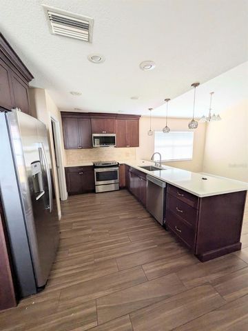 679 LAKE CLARK PLACE, Lakeland, FL 33813