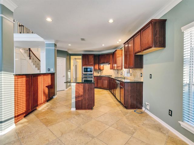 1904 Keswick Court, Pearland, TX 77581