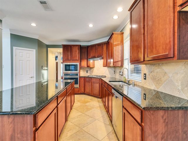 1904 Keswick Court, Pearland, TX 77581