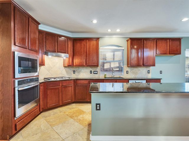 1904 Keswick Court, Pearland, TX 77581