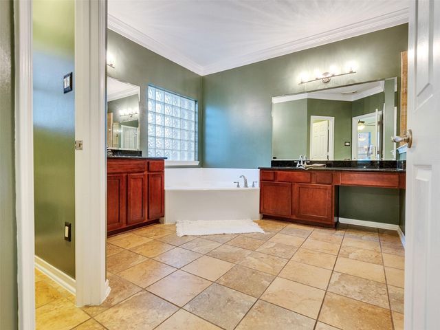 1904 Keswick Court, Pearland, TX 77581