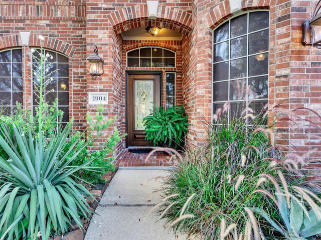 1904 Keswick Court, Pearland, TX 77581