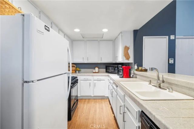 24835 Apple Street F, Newhall, CA 91321
