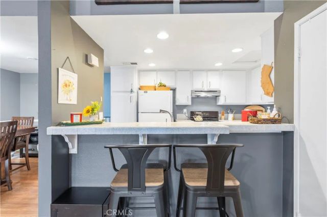 24835 Apple Street F, Newhall, CA 91321