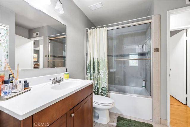 24835 Apple Street F, Newhall, CA 91321