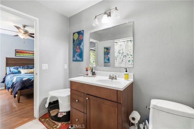 24835 Apple Street F, Newhall, CA 91321