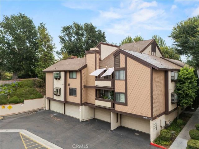 24835 Apple Street F, Newhall, CA 91321
