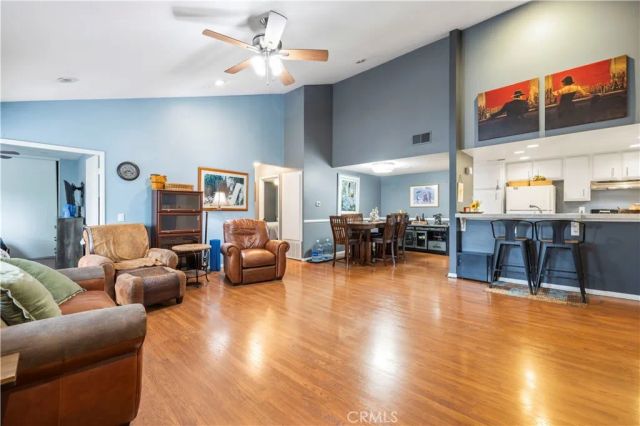 24835 Apple Street F, Newhall, CA 91321