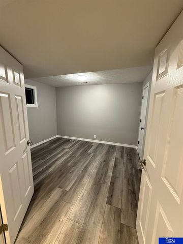 1104 Bruce Circle, Bellevue, NE 68005