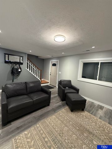 1104 Bruce Circle, Bellevue, NE 68005