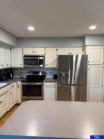 1104 Bruce Circle, Bellevue, NE 68005