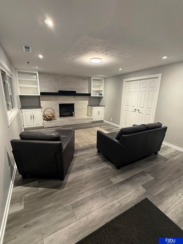 1104 Bruce Circle, Bellevue, NE 68005