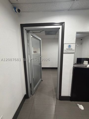 10850 NW 27th St, Doral, FL 33172