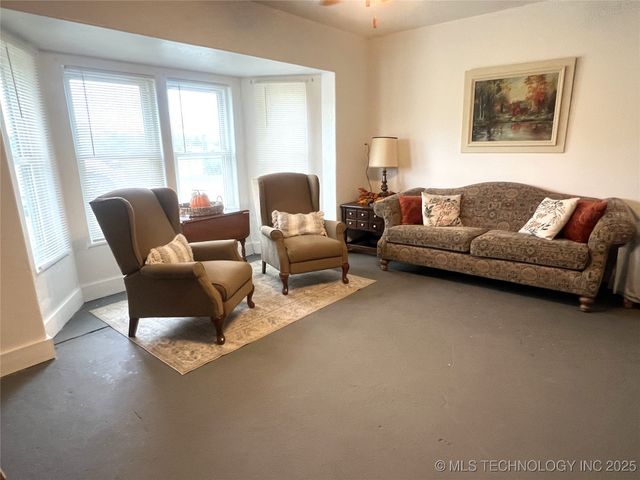 24273 S Hwy 2, Porum, OK 74455