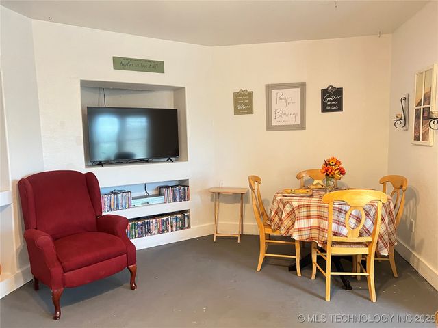 24273 S Hwy 2, Porum, OK 74455