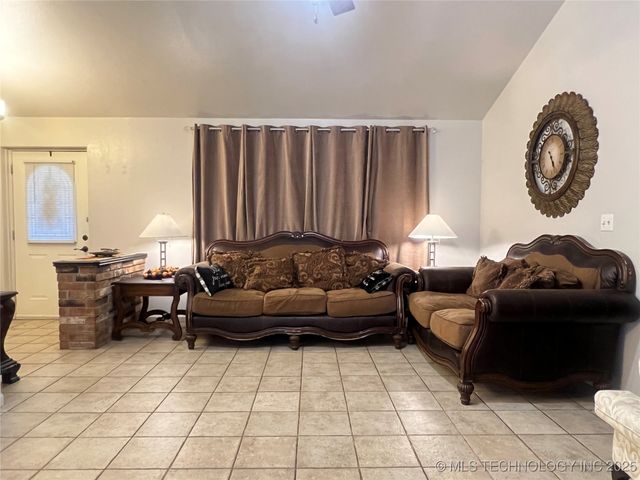 24273 S Hwy 2, Porum, OK 74455