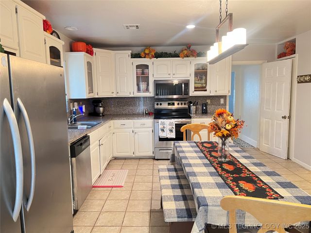 24273 S Hwy 2, Porum, OK 74455