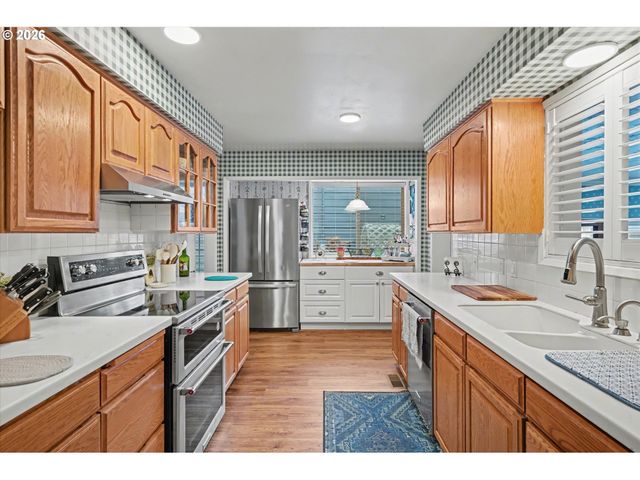 1414 19TH Ave, Longview, WA 98632