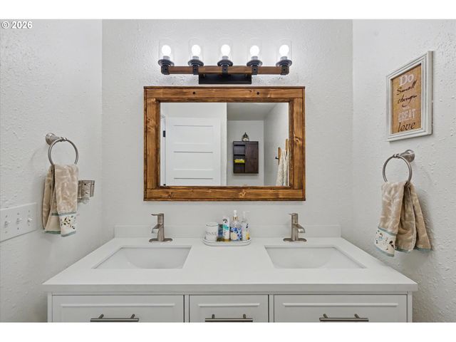 1414 19TH Ave, Longview, WA 98632