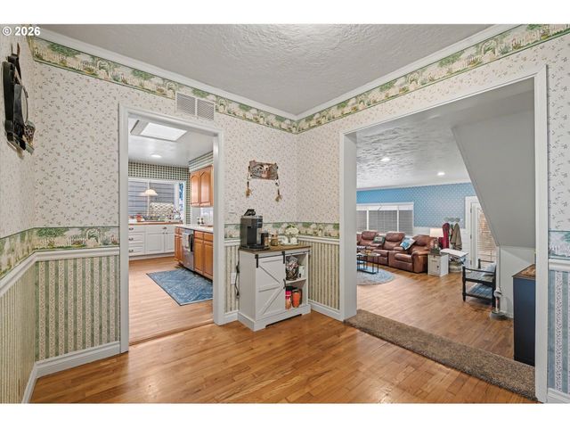 1414 19TH Ave, Longview, WA 98632