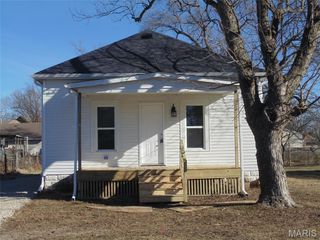 708 S Jefferson Street, Litchfield, IL 62056