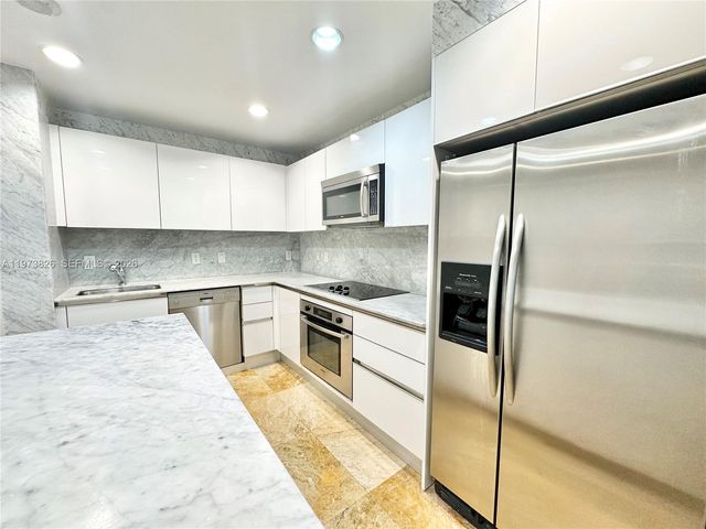1060 Brickell Ave 201, Miami, FL 33131