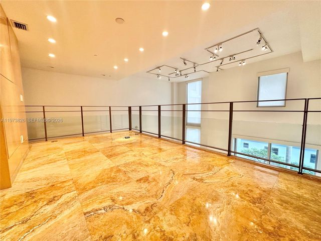 1060 Brickell Ave 201, Miami, FL 33131