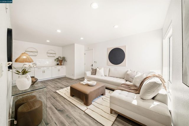 401 S Clovercrest Ln, San Ramon, CA 94582