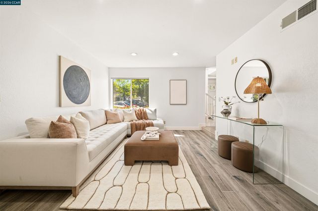 401 S Clovercrest Ln, San Ramon, CA 94582
