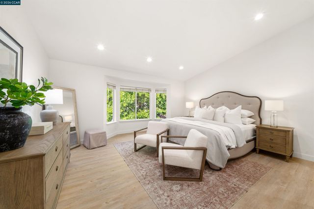 401 S Clovercrest Ln, San Ramon, CA 94582