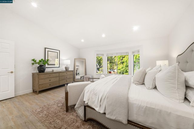 401 S Clovercrest Ln, San Ramon, CA 94582