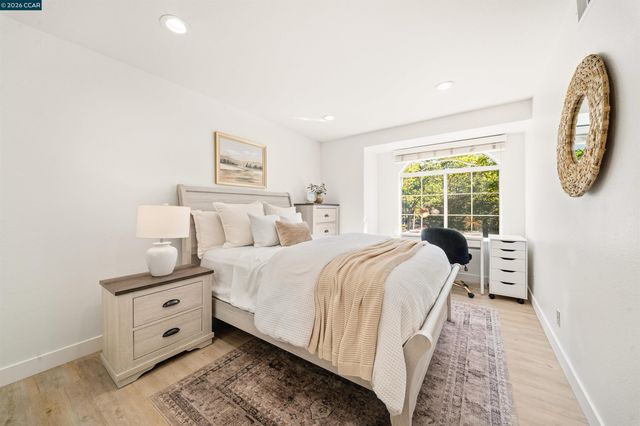 401 S Clovercrest Ln, San Ramon, CA 94582