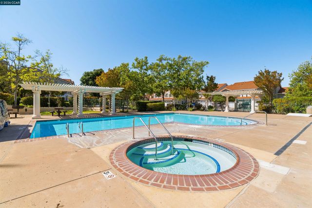 401 S Clovercrest Ln, San Ramon, CA 94582