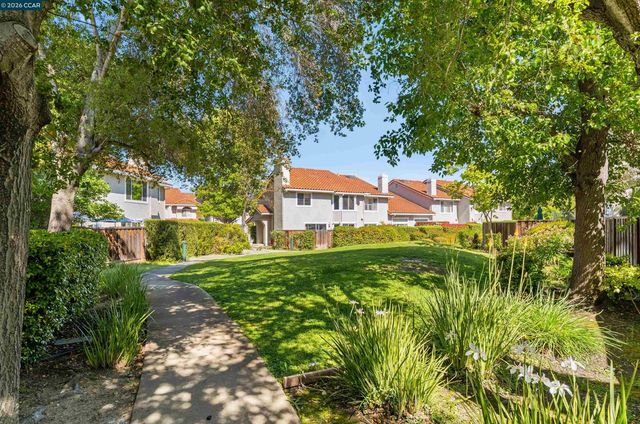 401 S Clovercrest Ln, San Ramon, CA 94582