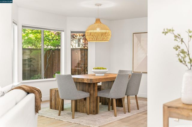 401 S Clovercrest Ln, San Ramon, CA 94582