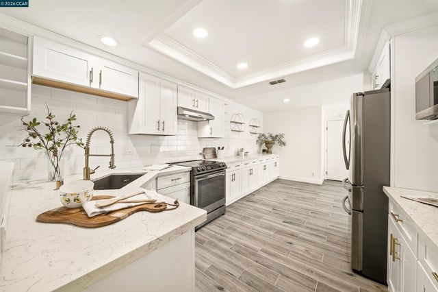 401 S Clovercrest Ln, San Ramon, CA 94582