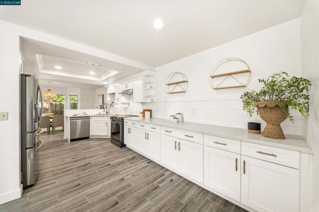 401 S Clovercrest Ln, San Ramon, CA 94582