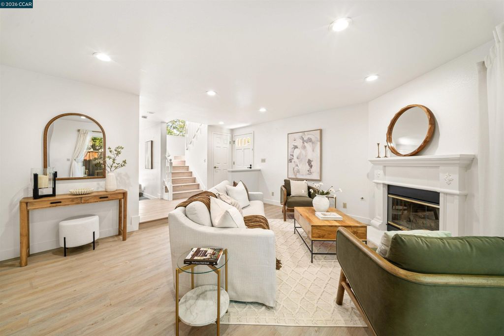 401 S Clovercrest Ln, San Ramon, CA 94582