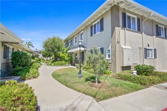 1741 Tustin Avenue 16 D, Costa Mesa, CA 92627