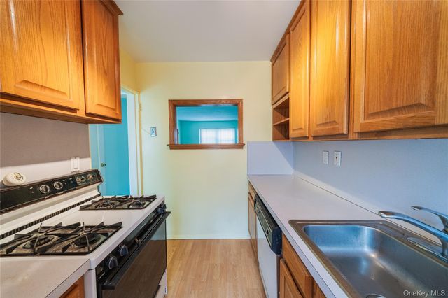 25167 61st Avenue 693, Little Neck, NY 11362