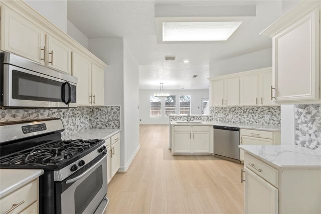 18318 Alemarble Oak Street, Cypress, TX 77429