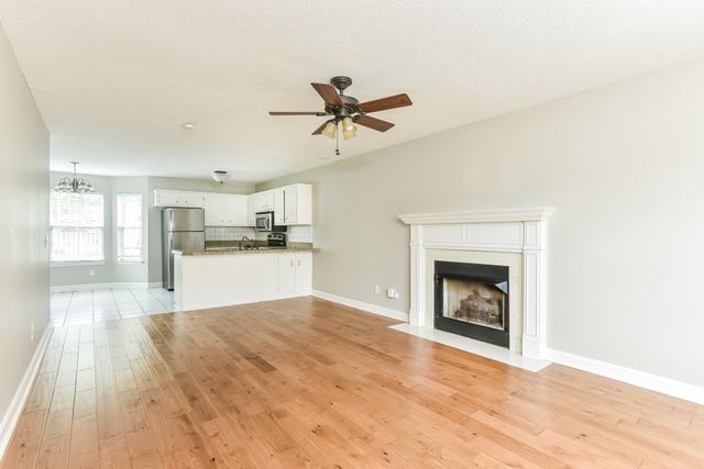 610 Hogan Dr, Murfreesboro, TN 37128